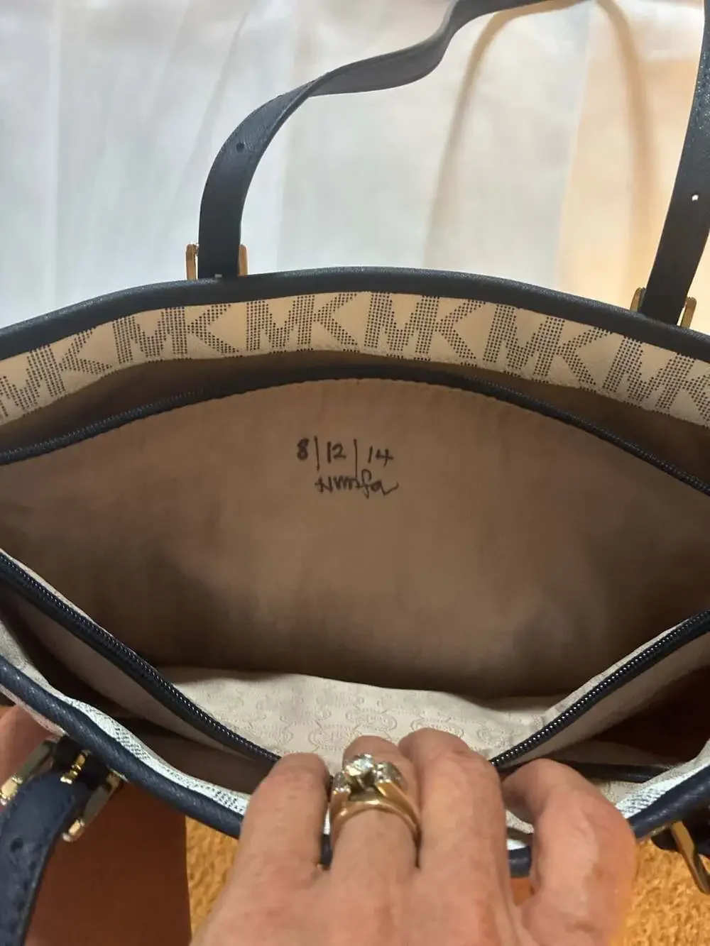 Michael Kors Jet Set Signature White and Navy Blue Tote Bag